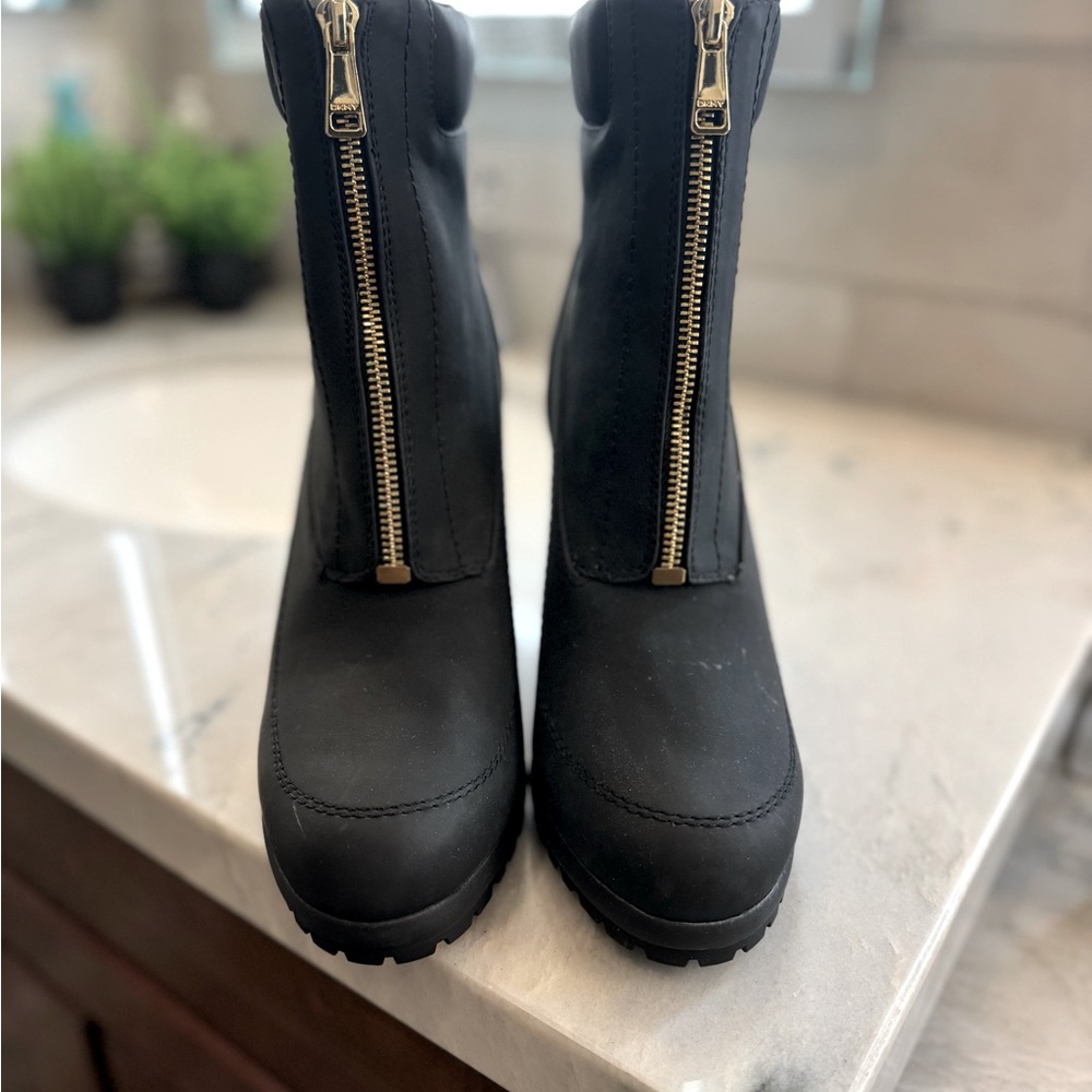 DKNY Ankle Boots - Picture 3 of 6